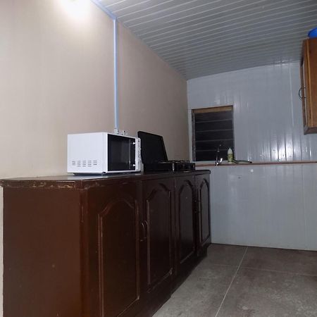 Posh Apartments And Hotel Ikeja Phòng bức ảnh