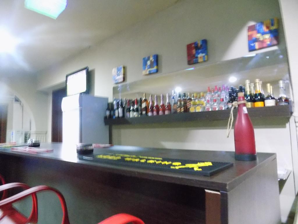 Posh Apartments And Hotel Ikeja Ngoại thất bức ảnh