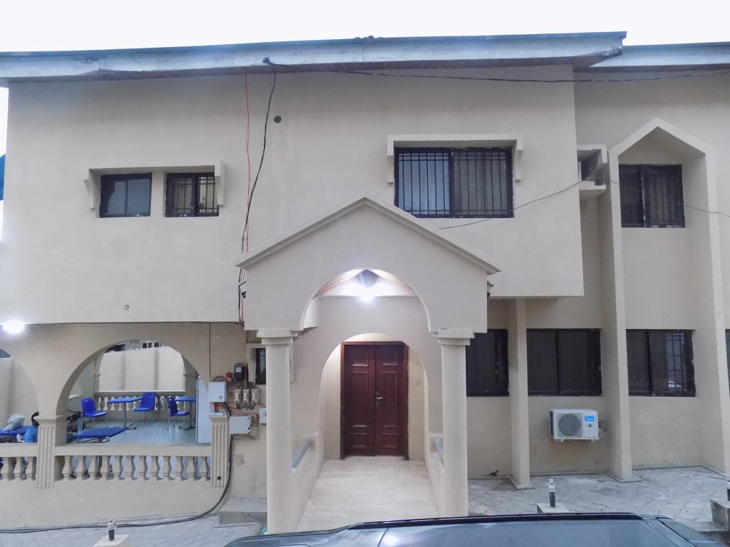 Posh Apartments And Hotel Ikeja Ngoại thất bức ảnh