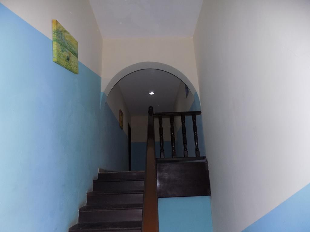 Posh Apartments And Hotel Ikeja Ngoại thất bức ảnh