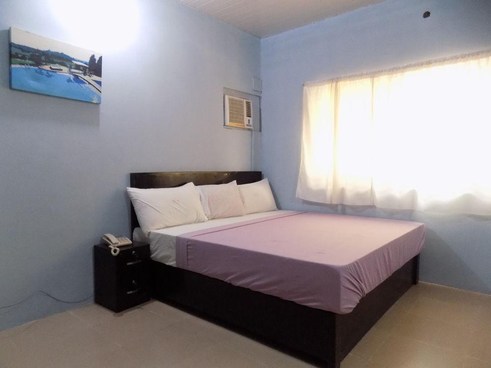 Posh Apartments And Hotel Ikeja Ngoại thất bức ảnh