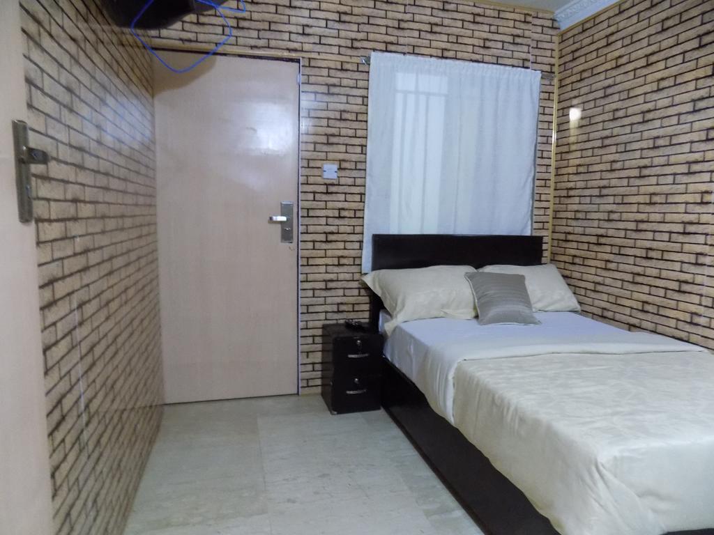 Posh Apartments And Hotel Ikeja Ngoại thất bức ảnh
