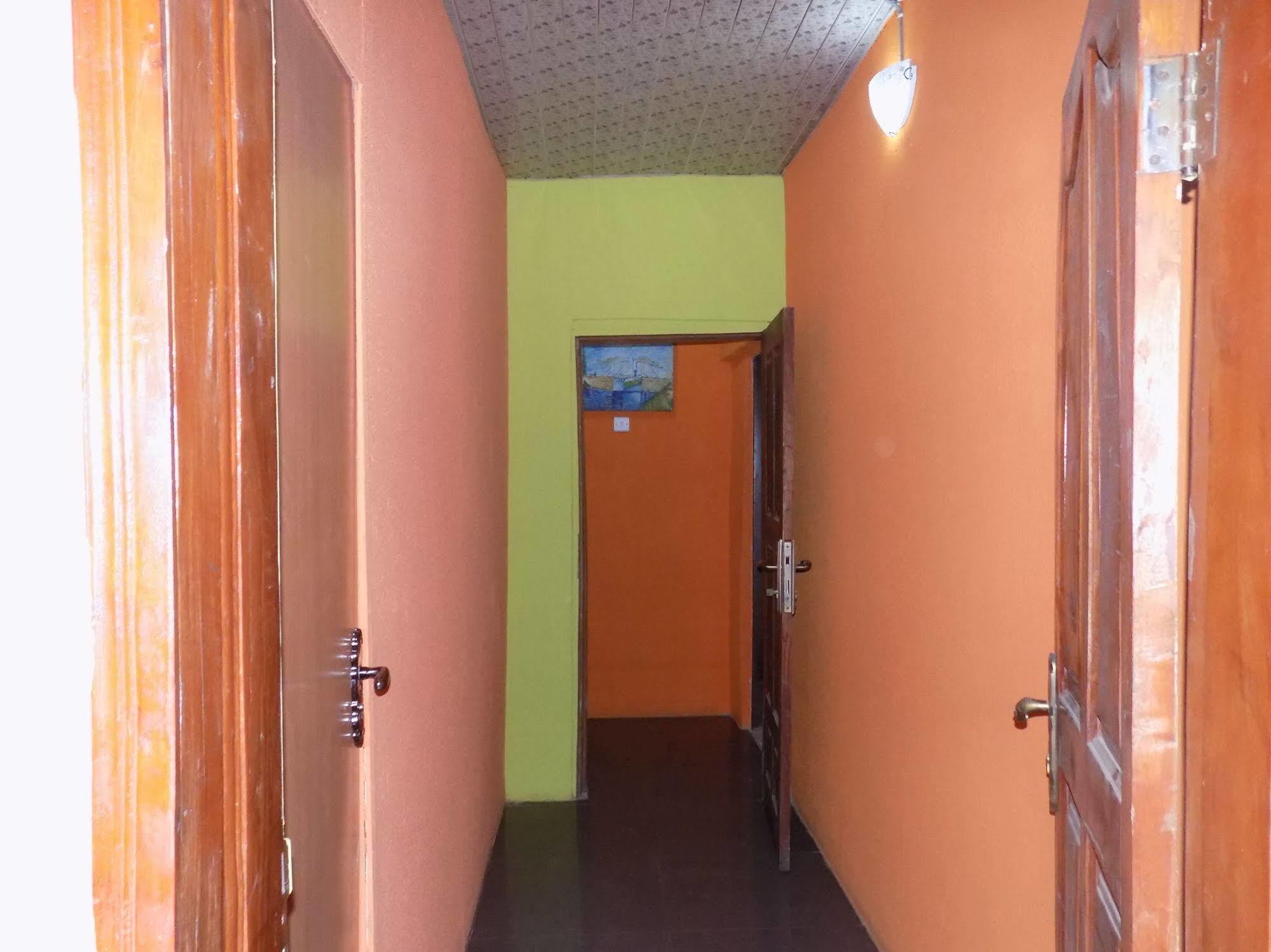 Posh Apartments And Hotel Ikeja Ngoại thất bức ảnh